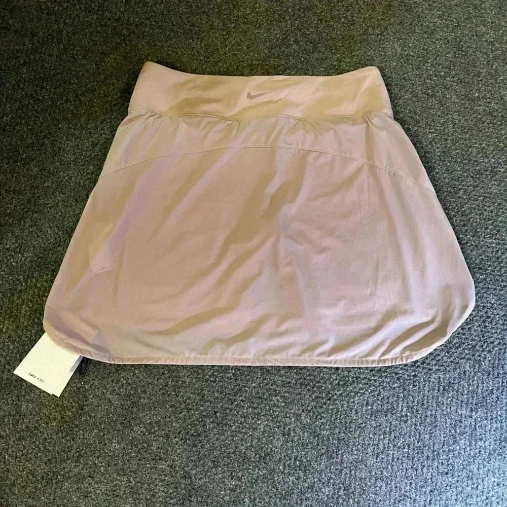 NWT Nike Dri-FIT Bliss Mid-Rise Training Skort Pink - Picture 3 of 3